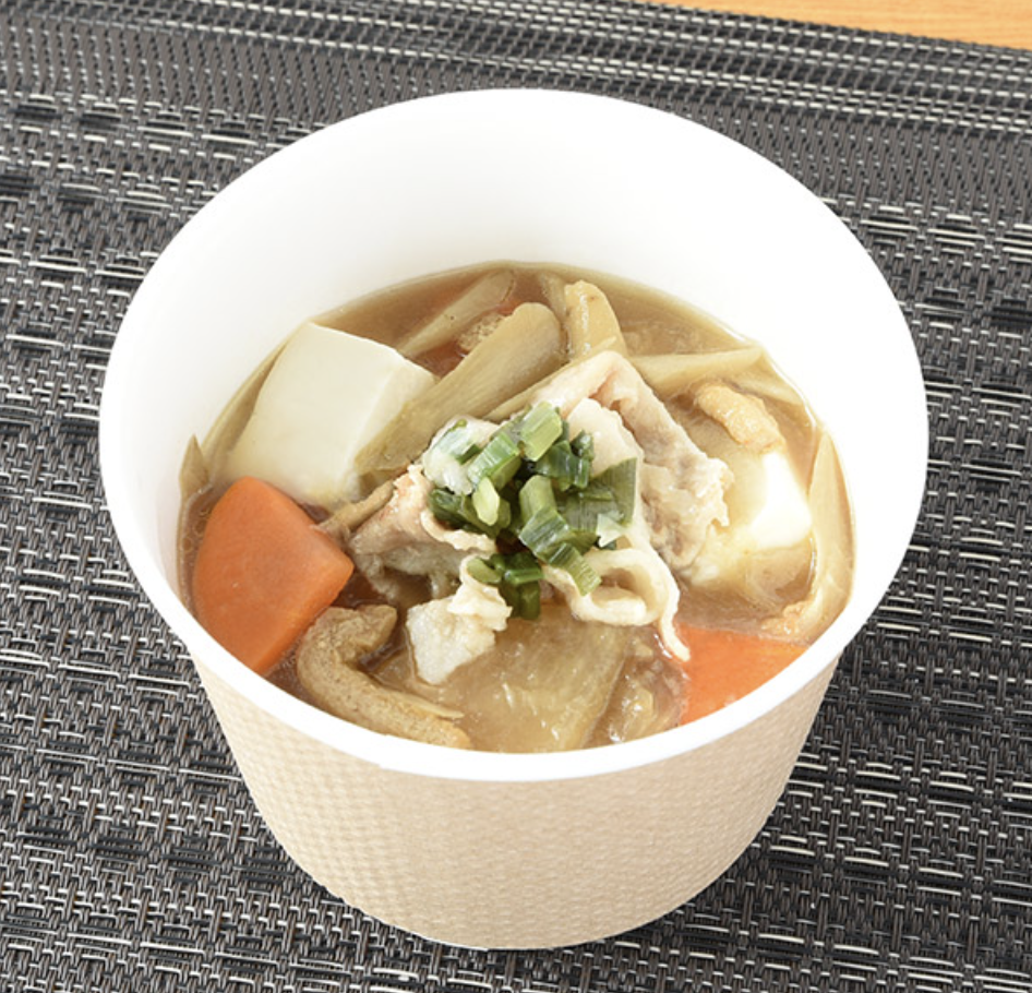 肉と野菜の旨み広がる！豚汁